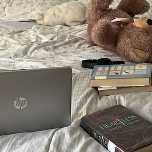 Meet your Posher, Zada